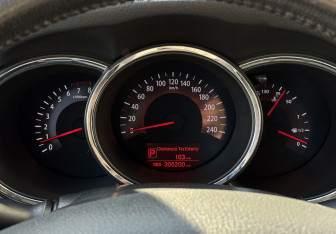 Подержанный автомобиль Kia Sorento 2009 года (13 фото)