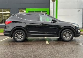 Подержанный автомобиль Hyundai Santa Fe 2012 года (4 фото)