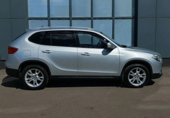 Подержанный автомобиль Brilliance V5 2014 года (4 фото)