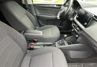 Подержанный автомобиль Skoda Rapid Liftback 2022 года (9 фото)