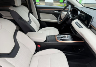 Подержанный автомобиль Haval Jolion 2024 года (11 фото)