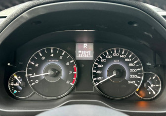 Подержанный автомобиль Subaru Outback Wagon 2011 года (13 фото)