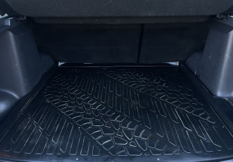 Подержанный автомобиль Renault Duster 2017 года (15 фото)