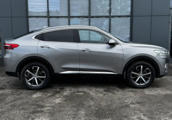 Подержанный автомобиль Haval F7x 2020 года (5 фото)