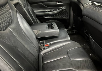 Подержанный автомобиль Hyundai Santa Fe 2018 года (12 фото)