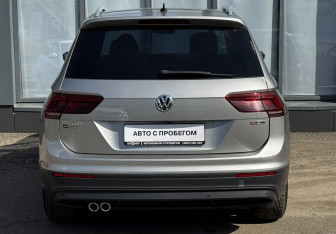 Подержанный автомобиль Volkswagen Tiguan 2018 года (7 фото)