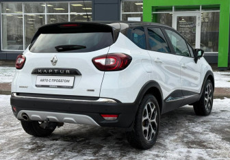 Подержанный автомобиль Renault Kaptur 2020 года (4 фото)