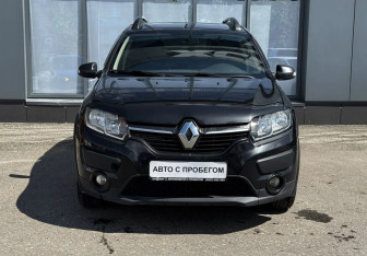 Подержанный автомобиль Renault Sandero 2018 года (2 фото)