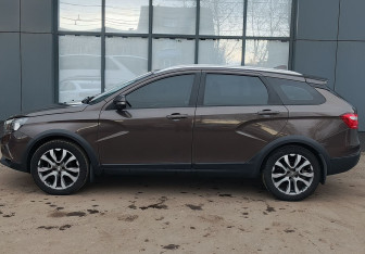 Подержанный автомобиль LADA (ВАЗ) Vesta Wagon 2020 года (7 фото)
