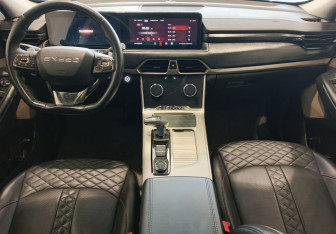 Подержанный автомобиль Exeed TXL 2022 года (17 фото)