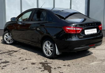 Подержанный автомобиль LADA (ВАЗ) Vesta Sedan 2018 года (5 фото)