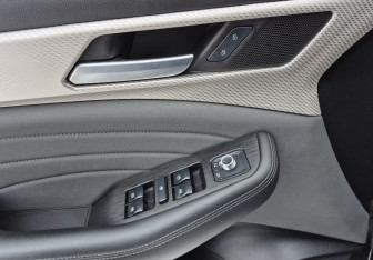 Подержанный автомобиль Haval F7 2022 года (15 фото)