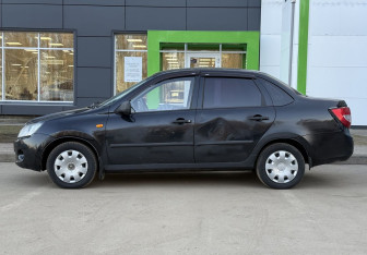 Подержанный автомобиль LADA (ВАЗ) Granta Sedan 2012 года (8 фото)