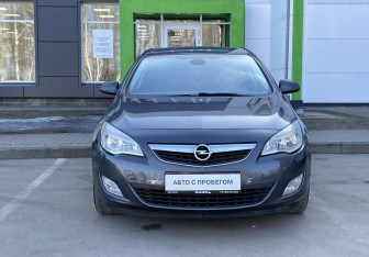 Подержанный автомобиль Opel Astra Hatchback 2010 года (2 фото)