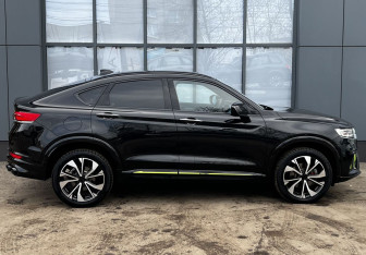 Подержанный автомобиль Geely Tugella 2022 года (8 фото)