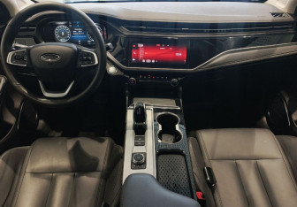 Подержанный автомобиль Omoda S5 2023 года (11 фото)