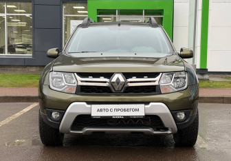 Подержанный автомобиль Renault Duster 2017 года (2 фото)