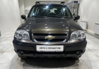 Подержанный автомобиль Chevrolet Niva 2013 года (2 фото)