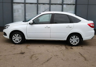 Подержанный автомобиль LADA (ВАЗ) Granta Liftback 2022 года (5 фото)