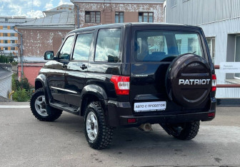 Подержанный автомобиль УАЗ Patriot 2018 года (8 фото)