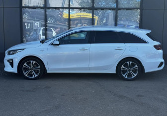 Подержанный автомобиль Kia Ceed Wagon 2019 года (5 фото)