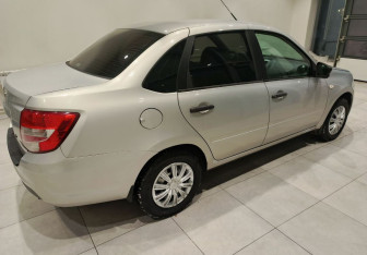 Подержанный автомобиль LADA (ВАЗ) Granta Sedan 2018 года (5 фото)