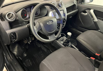 Подержанный автомобиль LADA (ВАЗ) Granta Liftback 2015 года (14 фото)