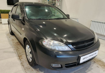 Подержанный автомобиль Chevrolet Lacetti Hatchback 2011 года (3 фото)