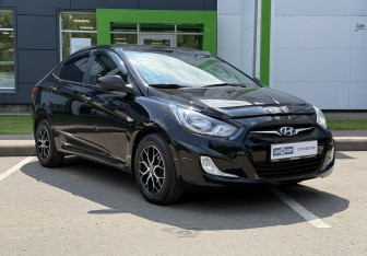 Подержанный автомобиль Hyundai Solaris Sedan 2013 года (3 фото)