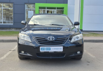 Подержанный автомобиль Toyota Camry Sedan 2006 года (2 фото)