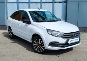Подержанный автомобиль LADA (ВАЗ) Granta Liftback 2022 года (2 фото)