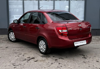 Подержанный автомобиль LADA (ВАЗ) Granta Sedan 2017 года (8 фото)