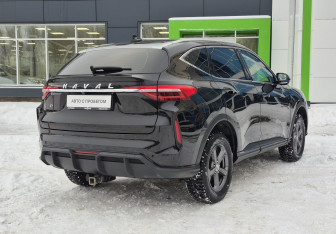 Подержанный автомобиль Haval F7 2022 года (5 фото)