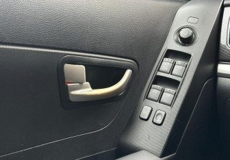 Подержанный автомобиль SsangYong Actyon 2012 года (14 фото)