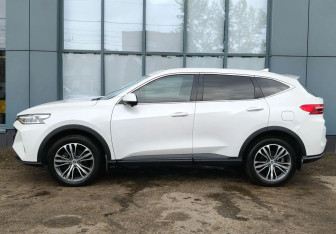 Подержанный автомобиль Haval F7 2022 года (5 фото)
