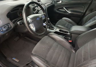 Подержанный автомобиль Ford Mondeo Sedan 2010 года (15 фото)