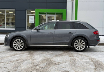 Подержанный автомобиль Audi A4 allroad 2012 года (8 фото)