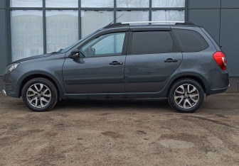 Подержанный автомобиль LADA (ВАЗ) Granta Wagon 2021 года (5 фото)
