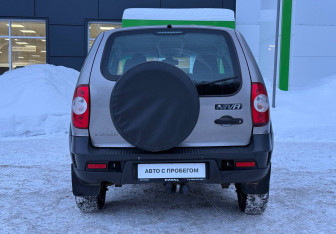 Подержанный автомобиль Chevrolet Niva 2018 года (6 фото)
