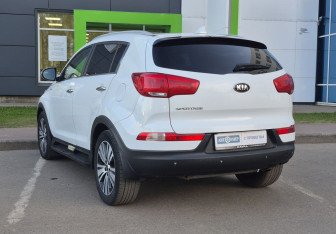 Подержанный автомобиль Kia Sportage 2015 года (7 фото)