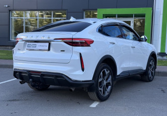 Подержанный автомобиль Haval F7x 2022 года (5 фото)