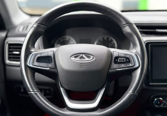 Подержанный автомобиль Chery Tiggo 4 2022 года (13 фото)