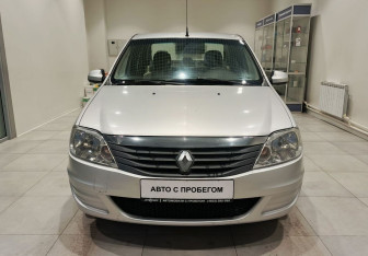 Подержанный автомобиль Renault Logan Sedan 2013 года (2 фото)