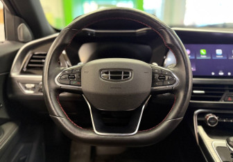 Подержанный автомобиль Geely Tugella 2023 года (11 фото)