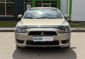 Подержанный автомобиль Mitsubishi Lancer Sedan 2007 года (2 фото)
