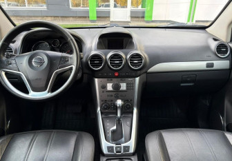 Подержанный автомобиль Opel Antara 2013 года (9 фото)