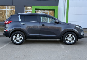 Подержанный автомобиль Kia Sportage 2011 года (4 фото)