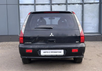Подержанный автомобиль Mitsubishi Lancer Wagon 2007 года (5 фото)
