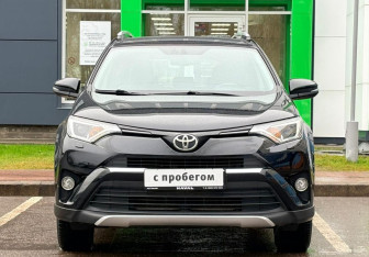 Подержанный автомобиль Toyota RAV4 2016 года (2 фото)