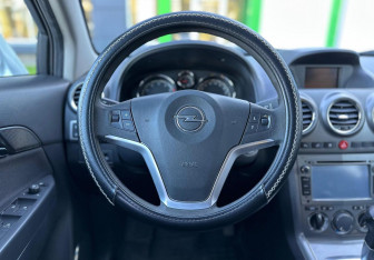 Подержанный автомобиль Opel Antara 2011 года (12 фото)